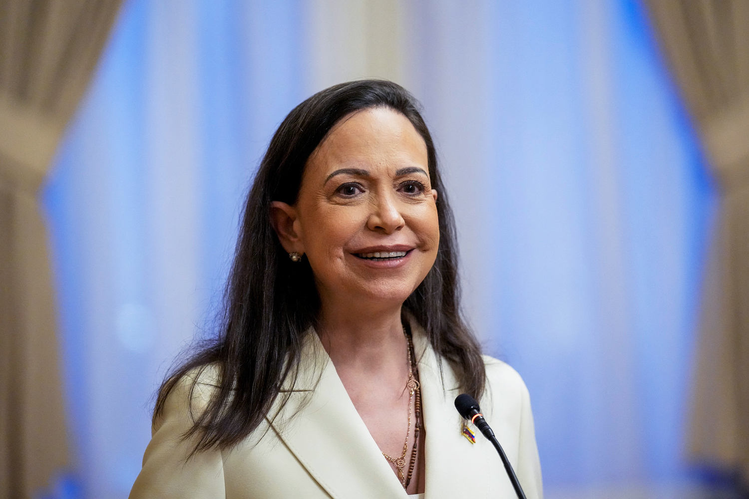 Venezuela’s opposition leader visits Trump with her country’s future, and a Nobel prize, at stake