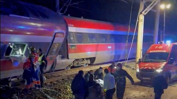 At least 20 believed dead in high-speed train crash in Spain, authorities say