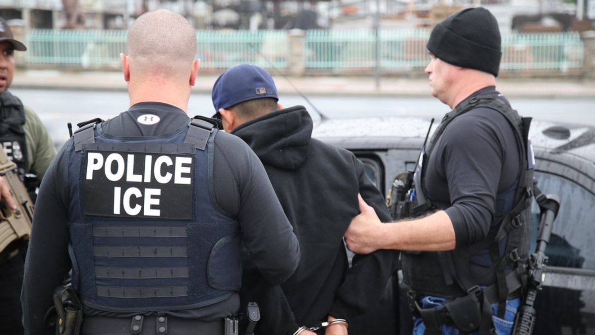 False rumor that 2K ICE officers walked off job protesting Trump spreads online