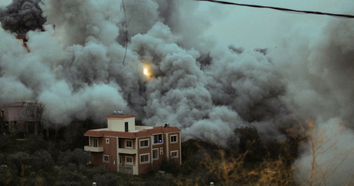 Israel bombs four Syria-Lebanon border crossings; kills 2 in south Lebanon