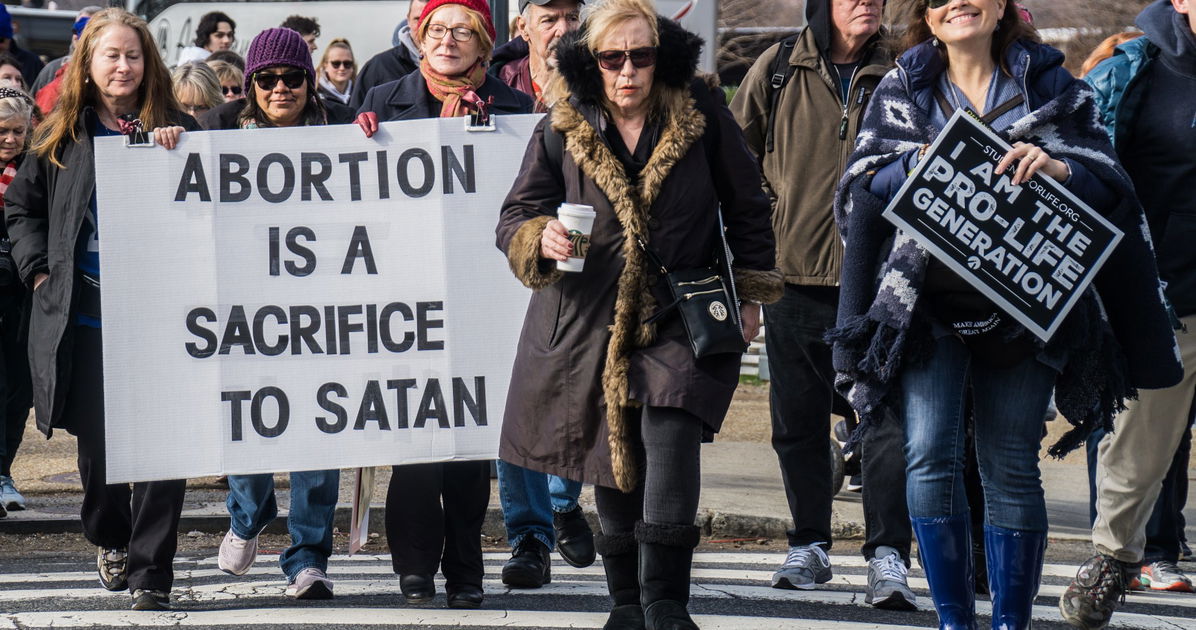 Trump blocks foreign aid for groups promoting “woke” agenda 