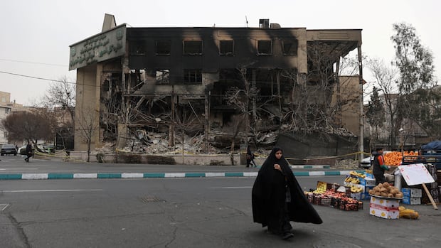 As U.S. ships move toward Mideast, Iranian general warns his force has ‘finger on the trigger’