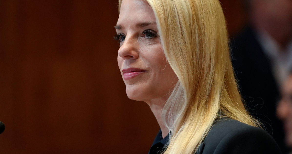 “Checkmate”: Journalist says Trump admin’s “own incompetence” makes doctoring Epstein Files futile