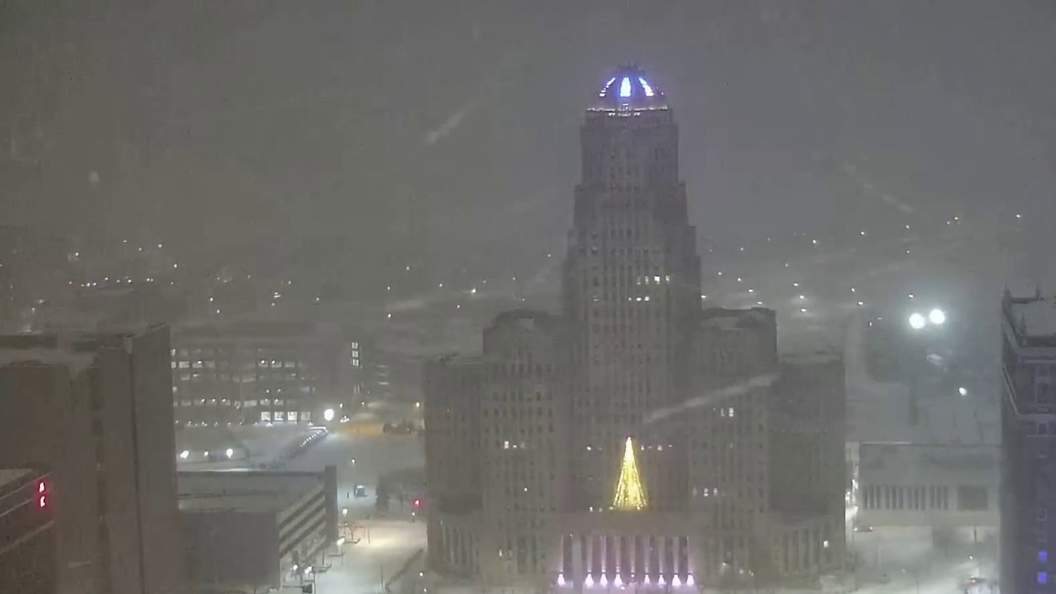 Seven dead as 185 million face winter alerts in central, eastern U.S. states