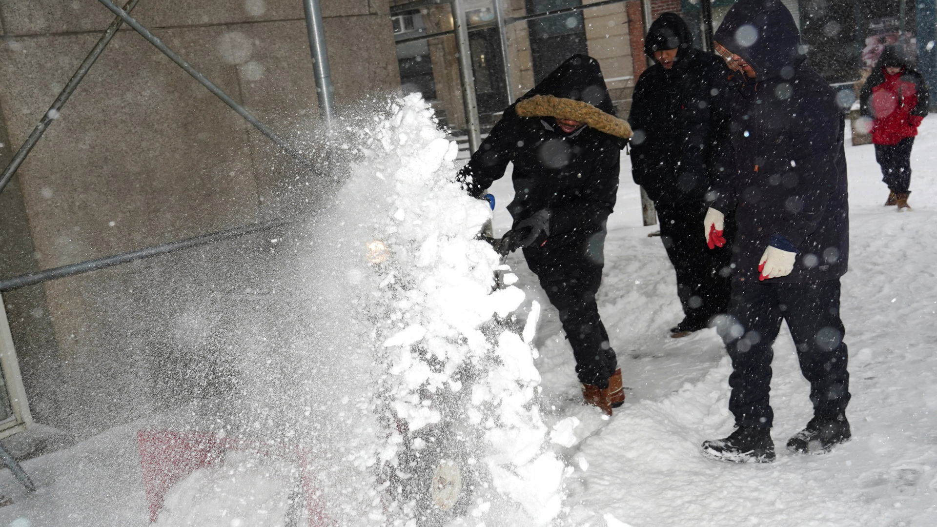 Much of US digging out from snow, sleet, ice from massive winter storm