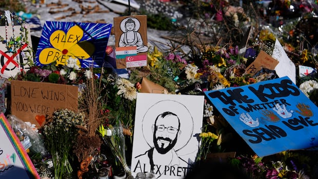 2 federal agents involved in shooting of Alex Pretti in Minneapolis have been placed on leave