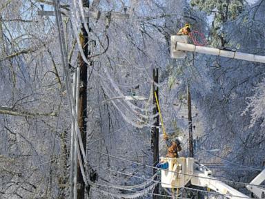 It’s freezing cold and you’ve lost power. Here’s what emergency doctors want you to do