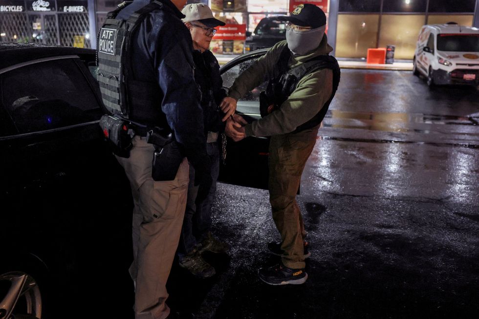 ‘Nothing but green lights’: Leaked memo shows ICE expanding warrantless arrest powers