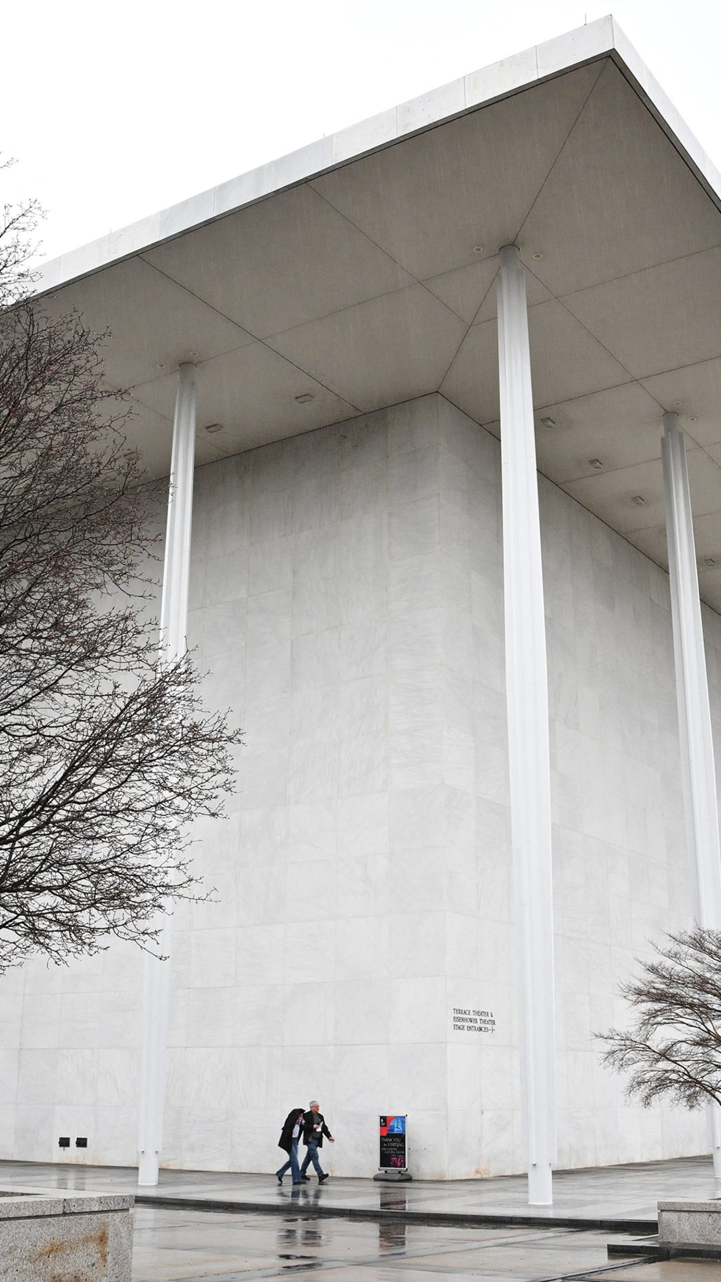 Trumps says Kennedy Center will close for renovations