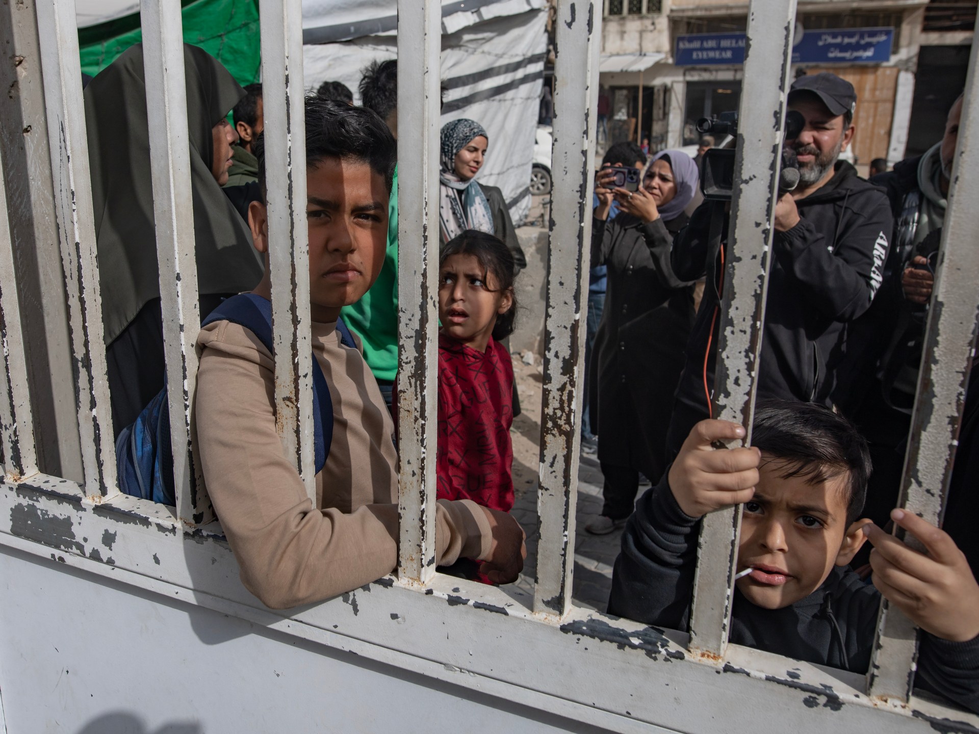 LIVE: Israel kills Palestinian as 5 allowed to exit Gaza for medical care