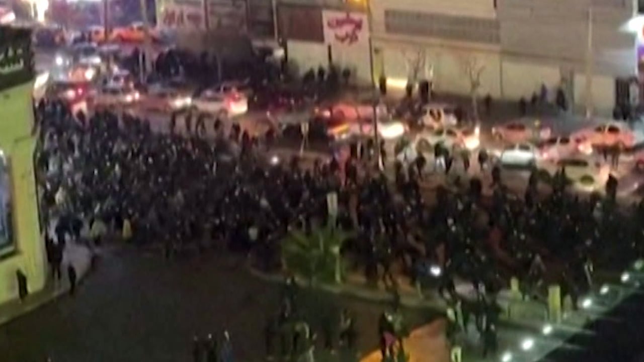 Iranian doctor describes treating patients during protest crackdown