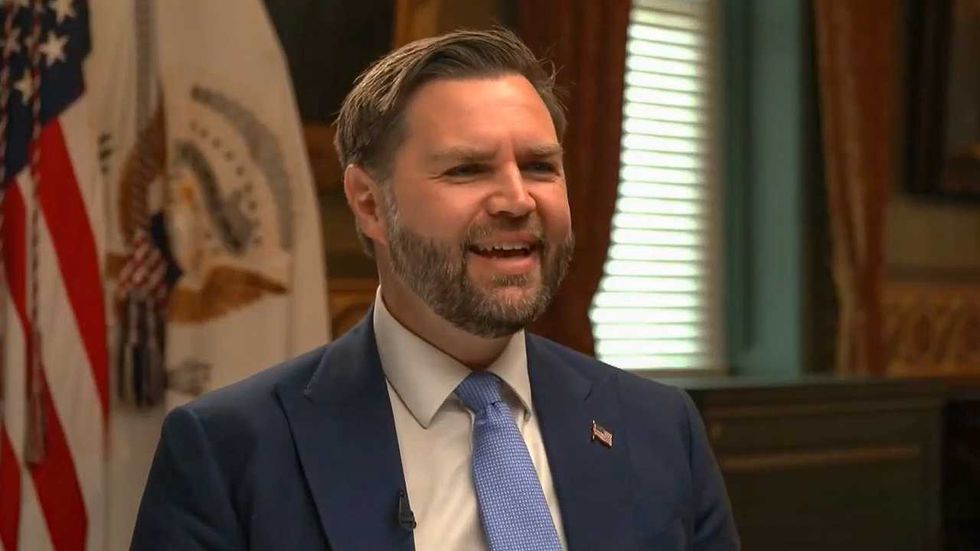 Vance gushes over ‘perceptive’ Trump for railing against CNN reporter’s lack of smiling