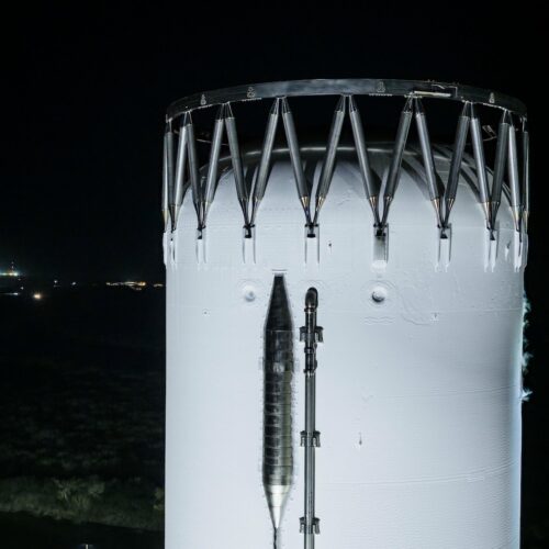 SpaceX’s next-gen Super Heavy booster aces four days of “cryoproof” testing