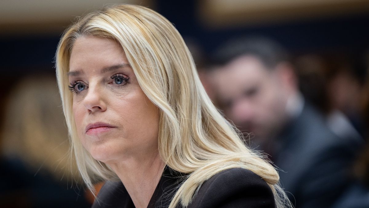 Family once said Pam Bondi ‘stole’ dog after Hurricane Katrina. We broke down the details