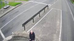 Veteran dissident who refused exile released