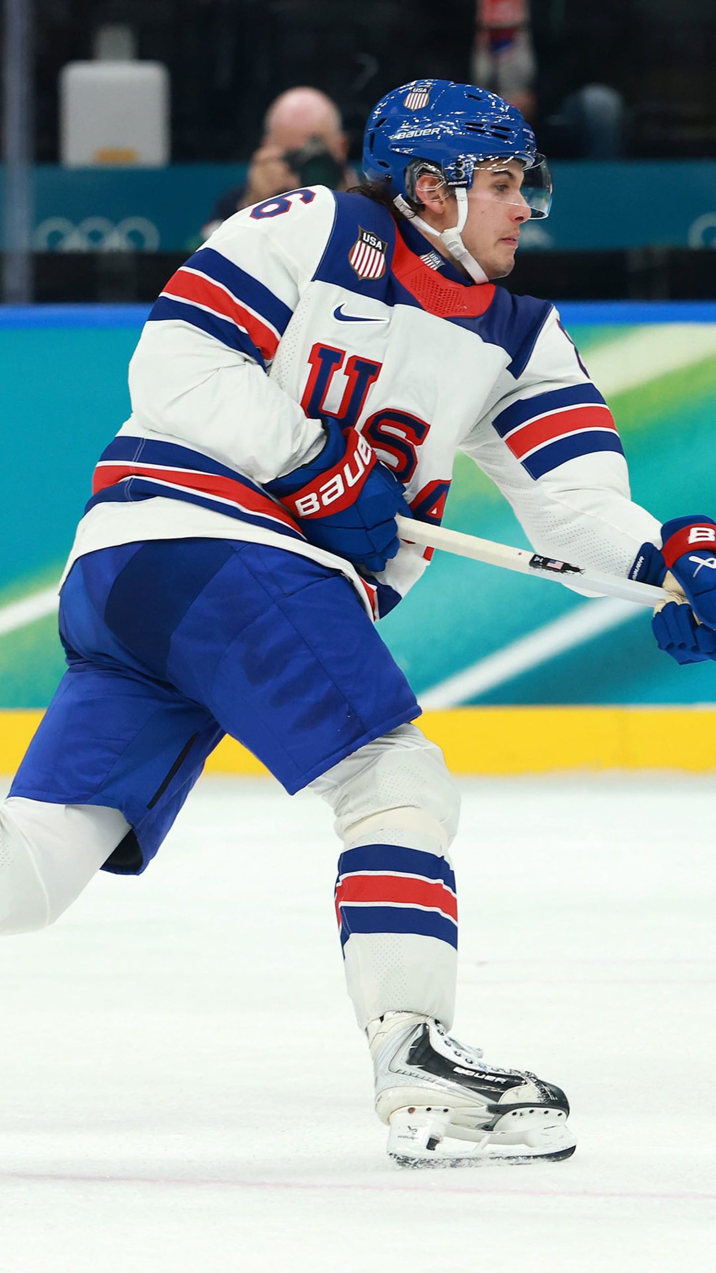 U.S. dominates Slovakia to reach gold medal match