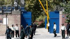 UK withdraws Tehran embassy staff as concern grows over threat of US strikes