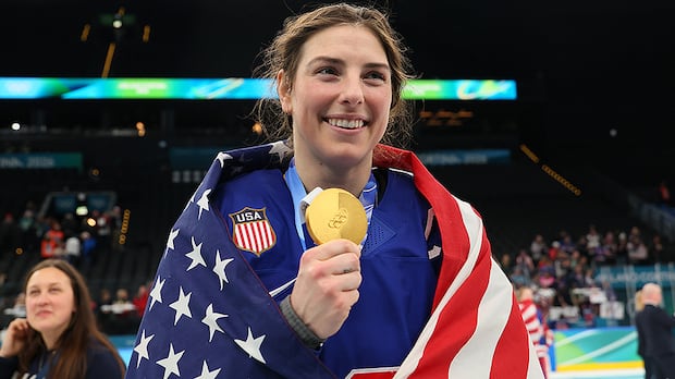 U.S. hockey star Hilary Knight delivers joke on SNL featuring women’s, men’s Olympic champions