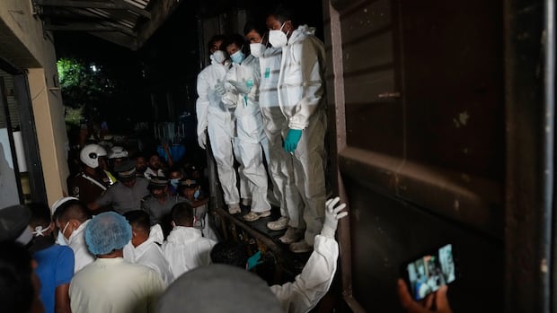 U.S. submarine torpedoes Iranian ship in Indian Ocean, reportedly killing dozens