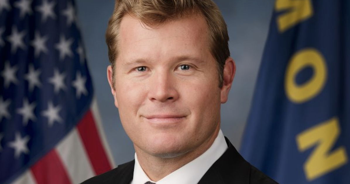 GOP senator allegedly breaks Marine’s hand during protest against Iran war