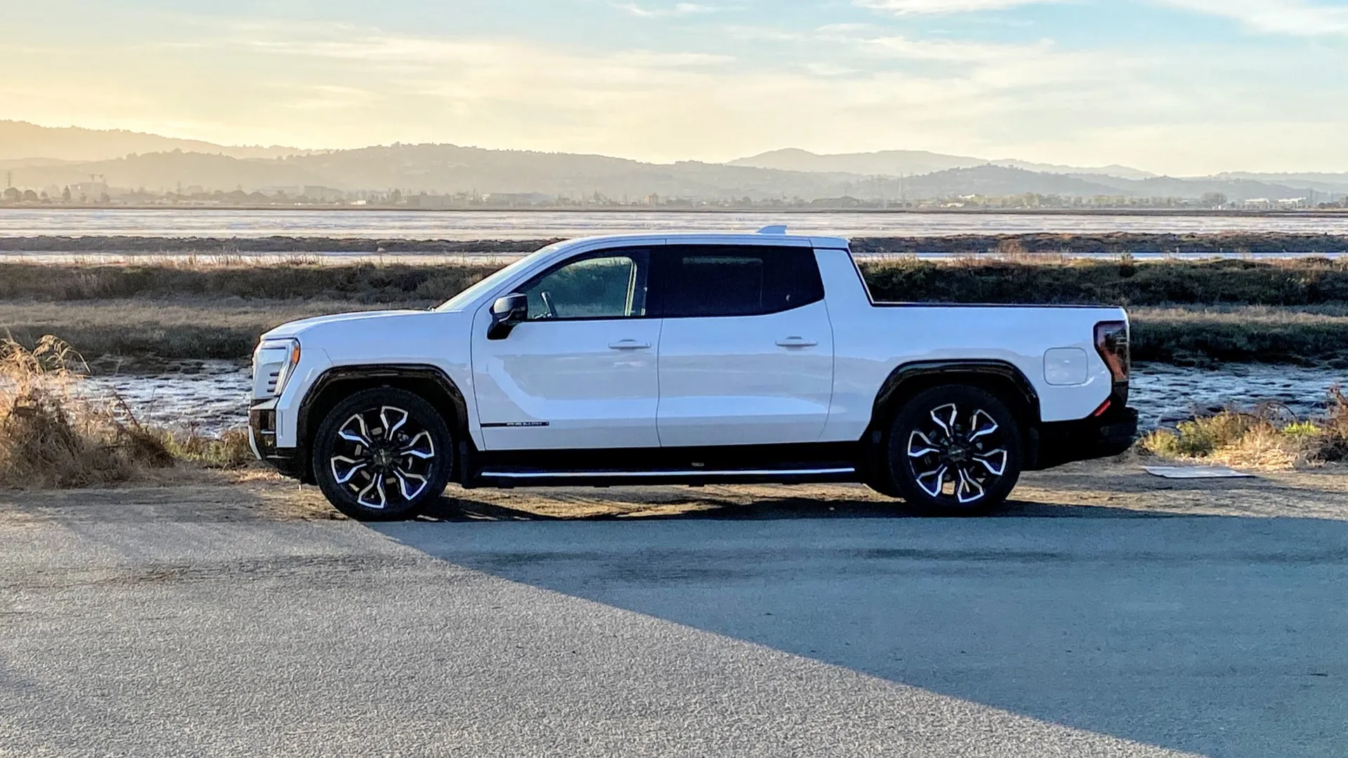 Review: 2025 GMC Sierra EV Denali multitasks to the max