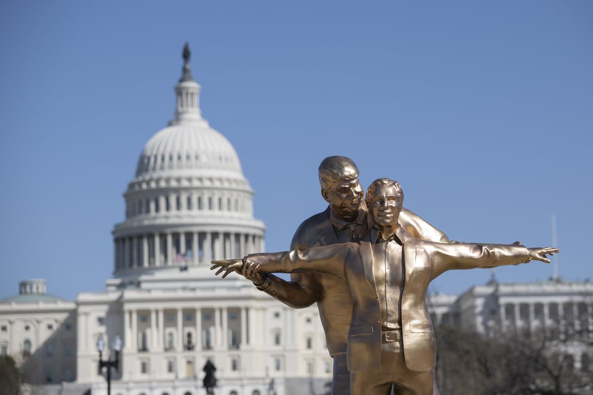 Statue of Trump holding Epstein in ‘Titanic’ pose appeared on National Mall