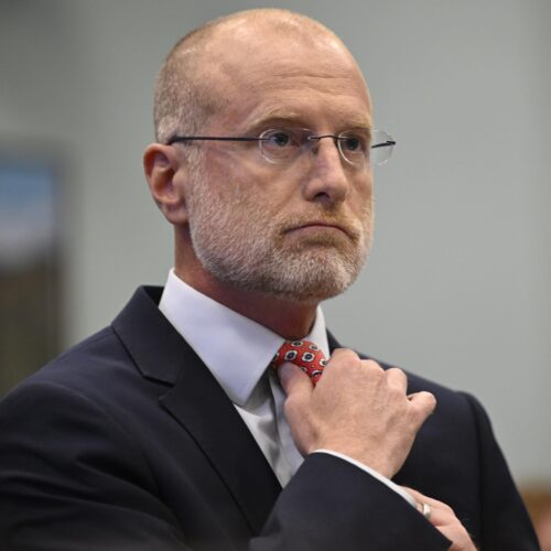 FCC chair blasts Amazon after it criticizes SpaceX megaconstellation