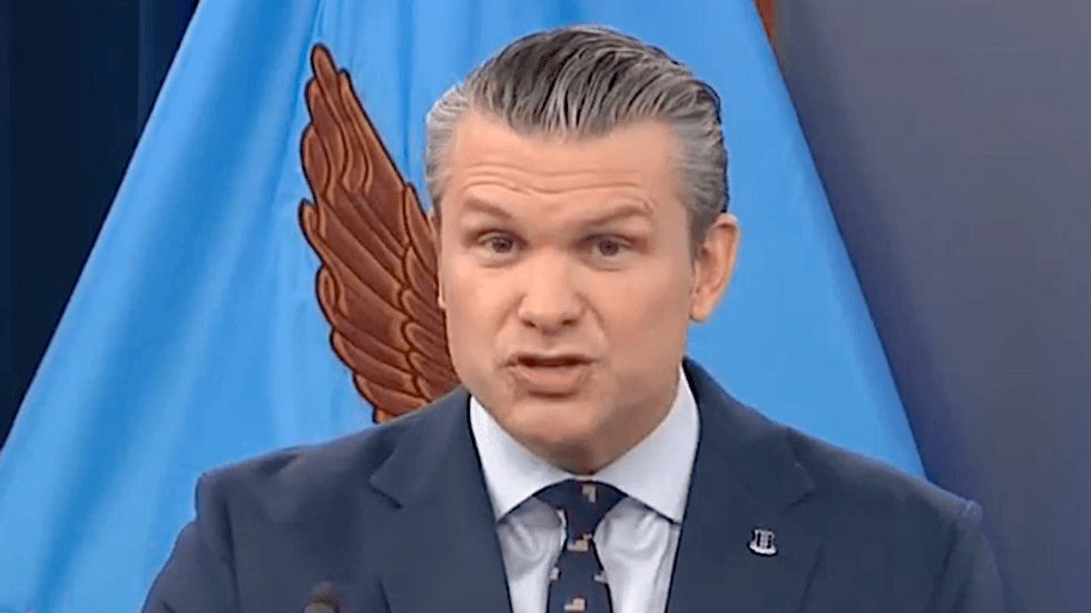 ‘Very notable’ Pete Hegseth behavior flagged by CNN host: ‘Most defensive we’ve seen’