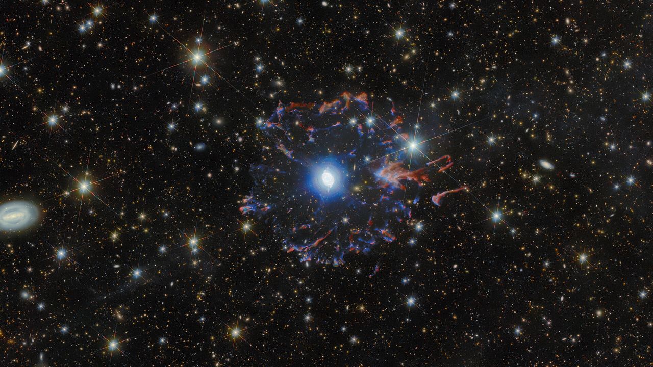 Hubble and Euclid capture the final act of a dying star — and it’s glorious: Space photo of the week