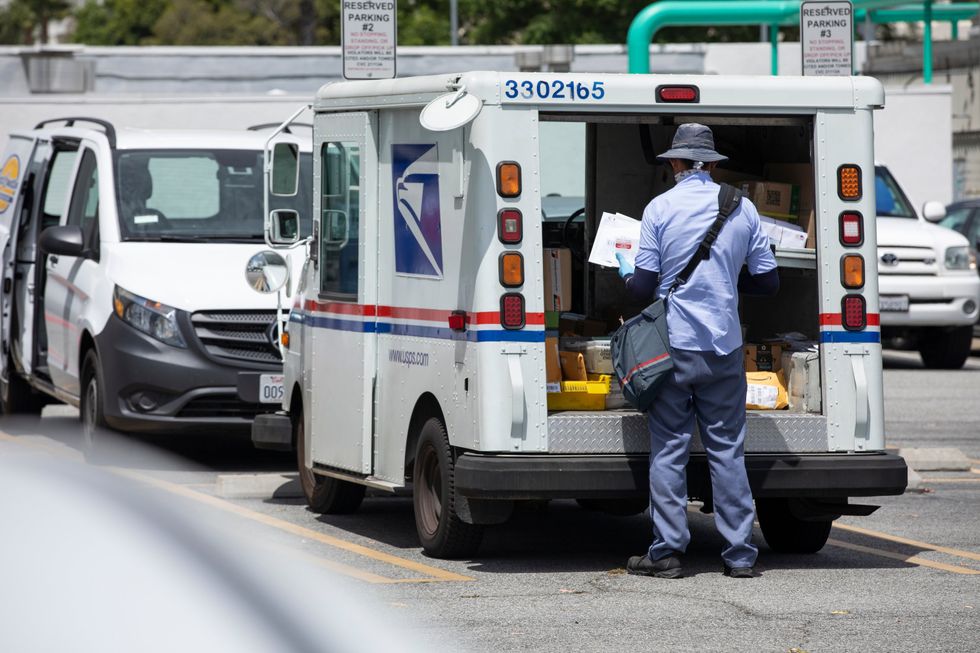 Postal Service may be forced to stop deliveries by 2027 amid cash crisis
