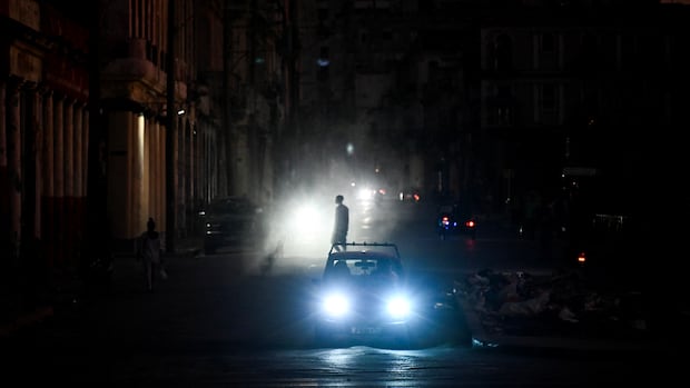 IN PHOTOS | Daily life amid Cuba’s nationwide blackout