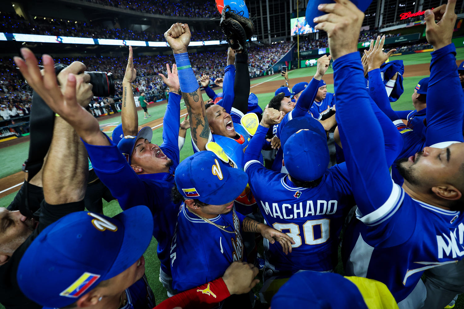 Venezuela defeats U.S. 3-2 to claim first World Baseball Classic championship