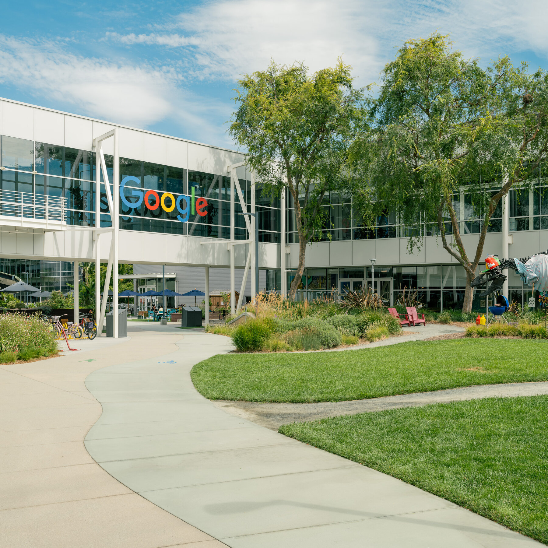 Google Sits Pretty as A.I. Rivals Compete for Pentagon Favor