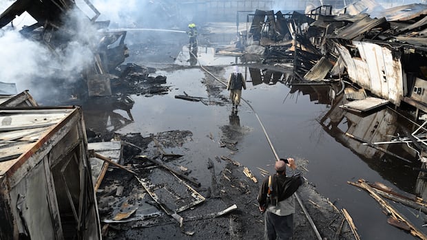 Pakistan and Afghanistan announce temporary pause in fighting