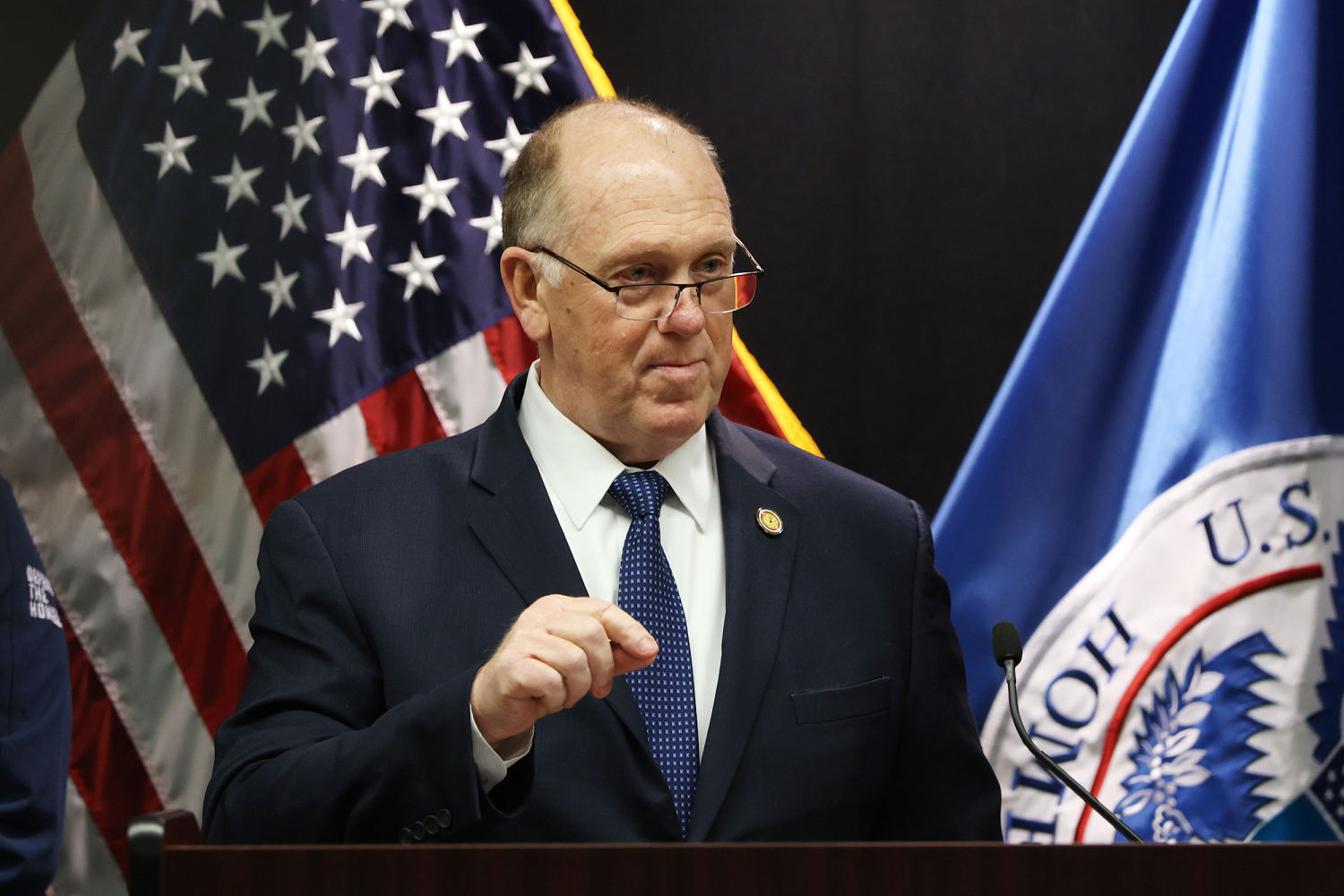 Tom Homan says ICE agents will assist at airport security points amid TSA staffing shortages