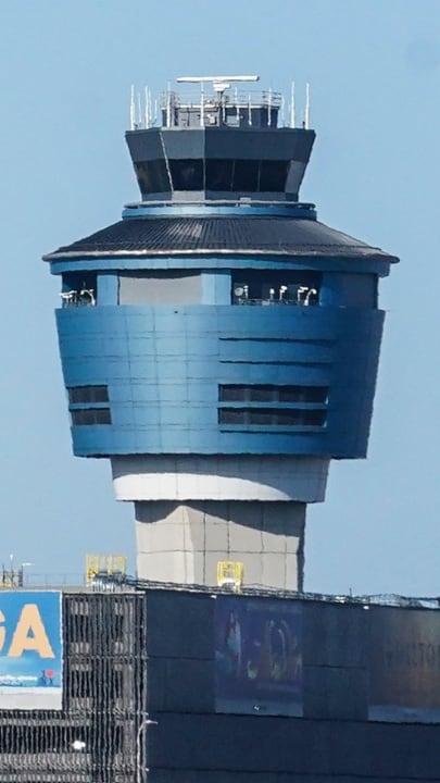 The facts about U.S. air traffic controllers