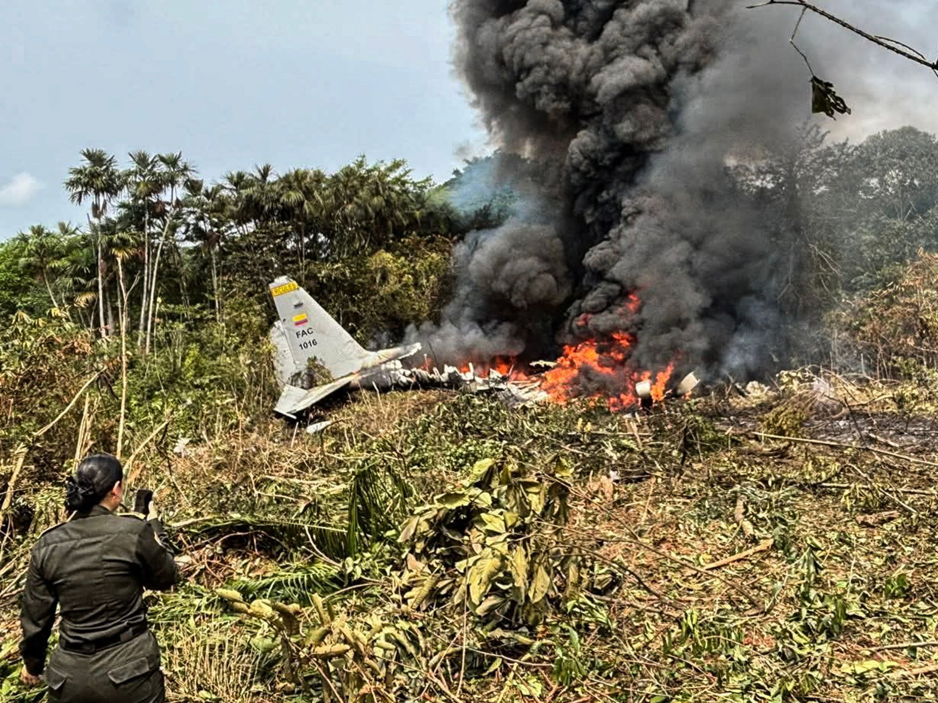 Survivors pulled from wreckage of Colombian air force plane