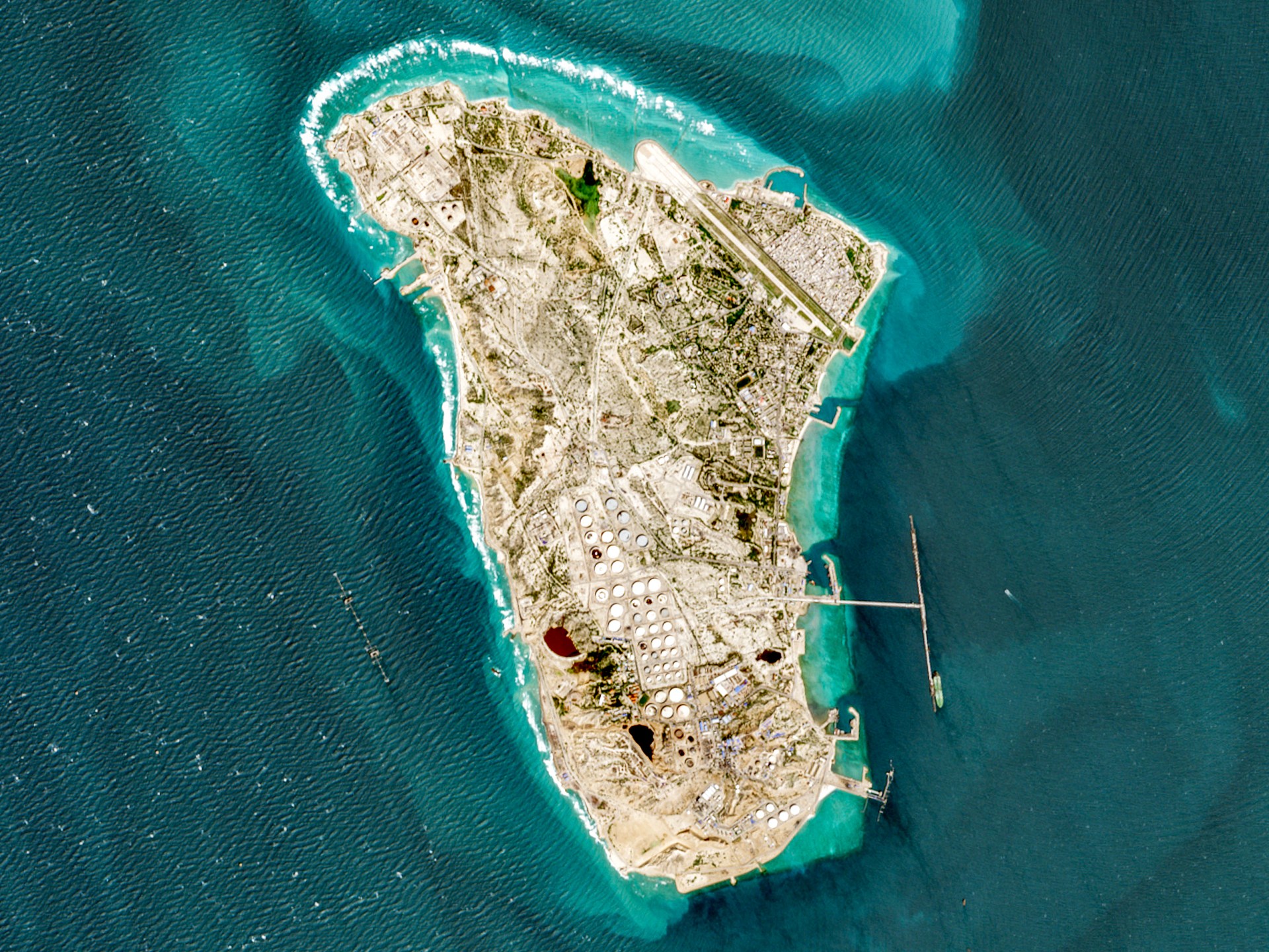 Tehran issues warning to regional neighbour if Iranian island occupied