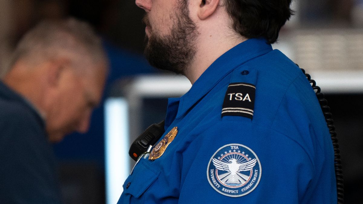 Does Project 2025 call for privatizing TSA?