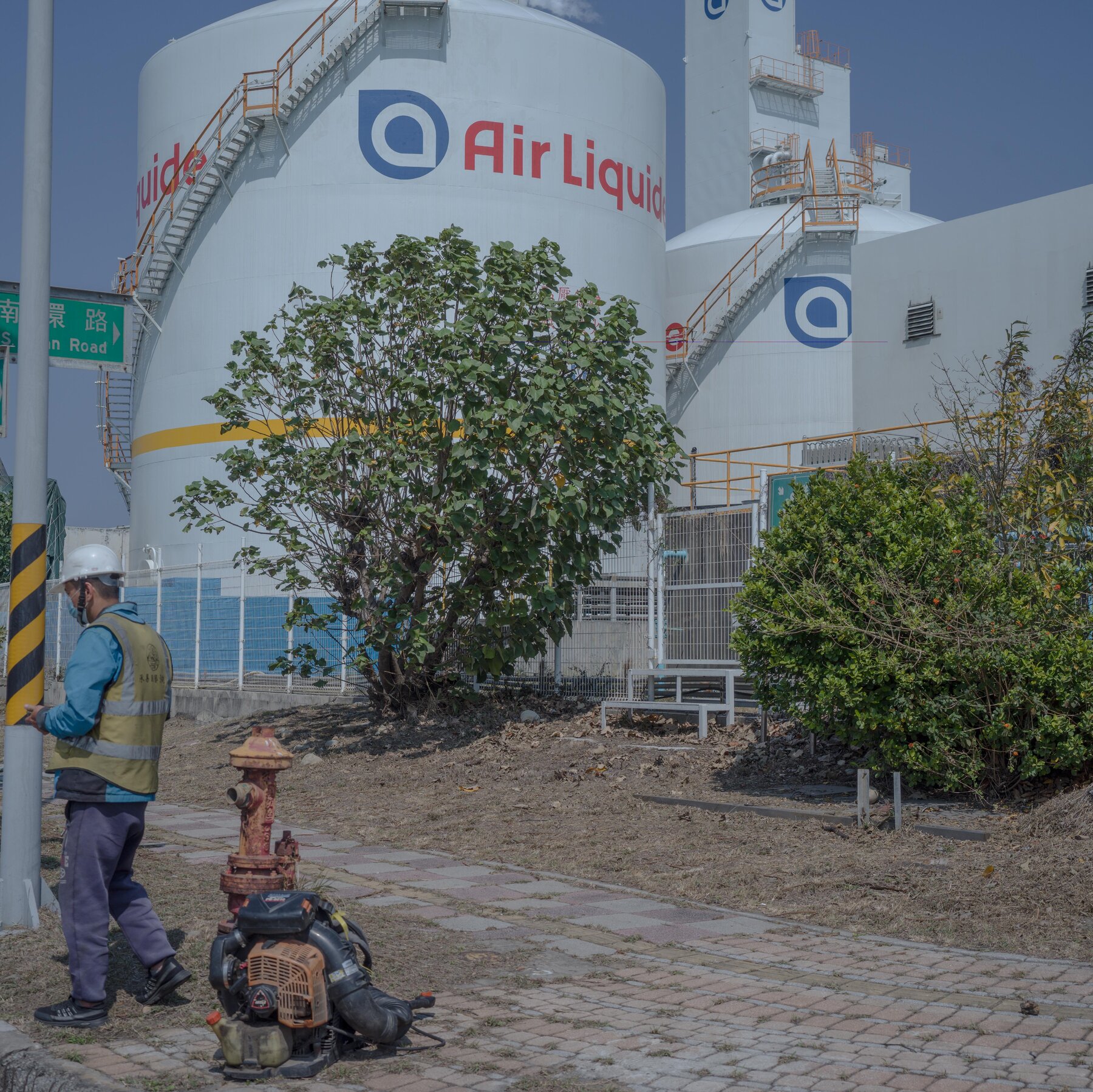 An Invisible Bottleneck: A Helium Shortage Threatens the Chip Industry