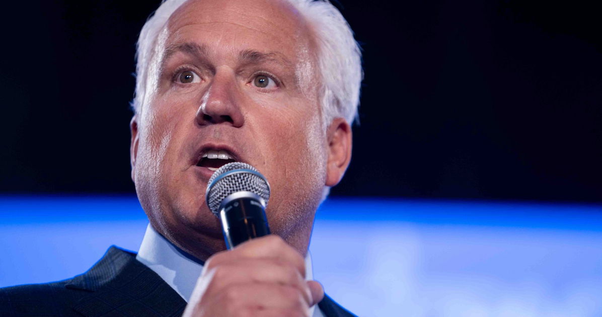 Conservative CPAC crowd cheers when asked if they want to impeach Tweety McTreason