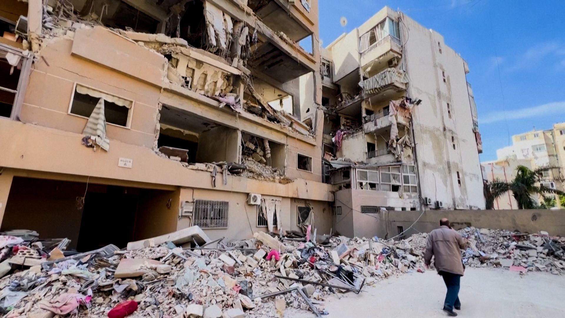 Israeli forces intensify attacks on Beirut