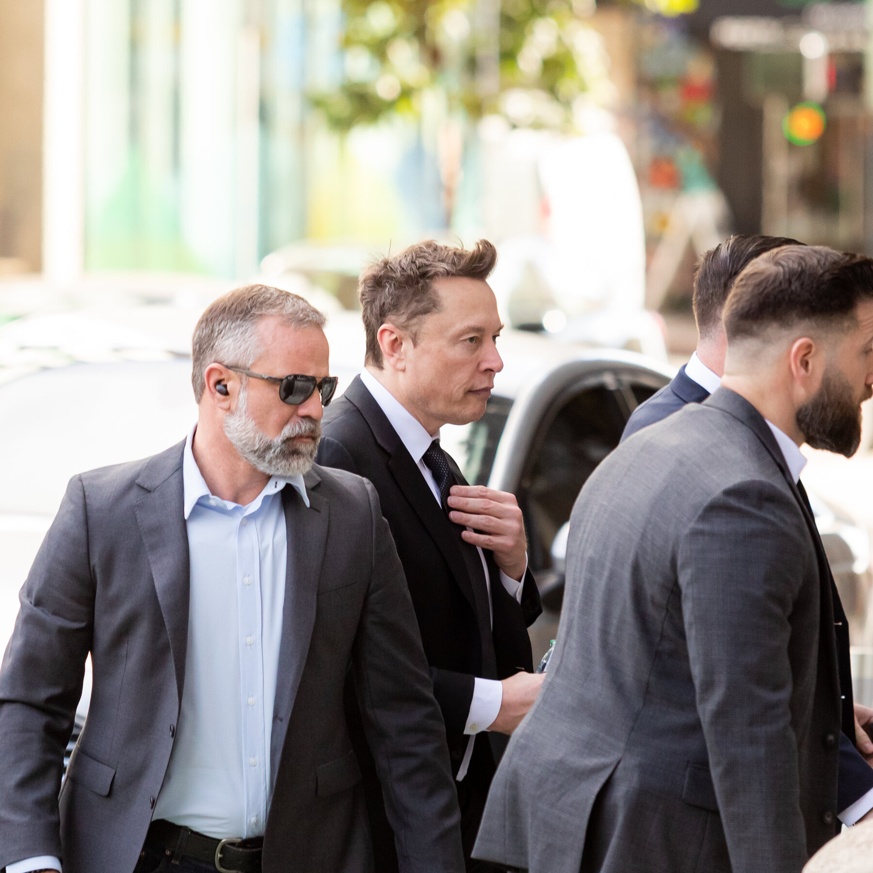 Democrats Examine Elon Musk’s Role in Suspension of Business Disclosure Law