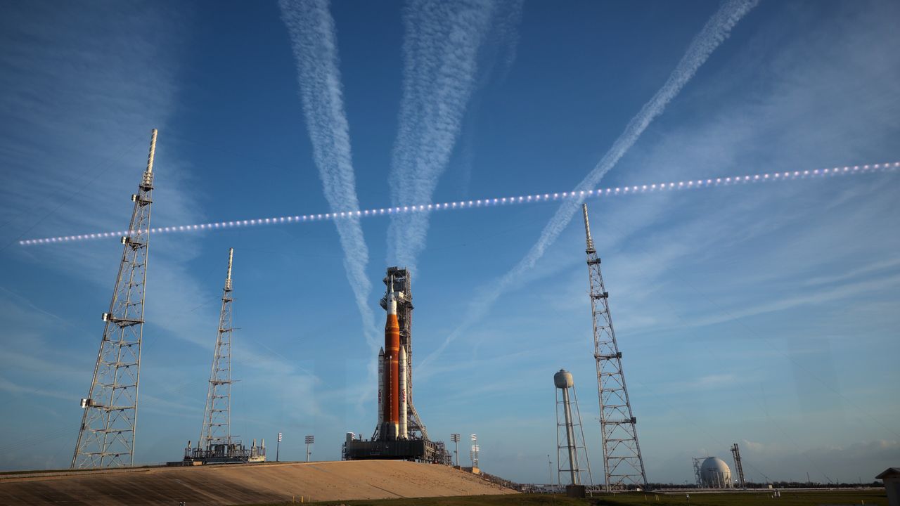 ‘80% chance of a go,’ launch weather officer says at NASA’s Artemis II prelaunch conference