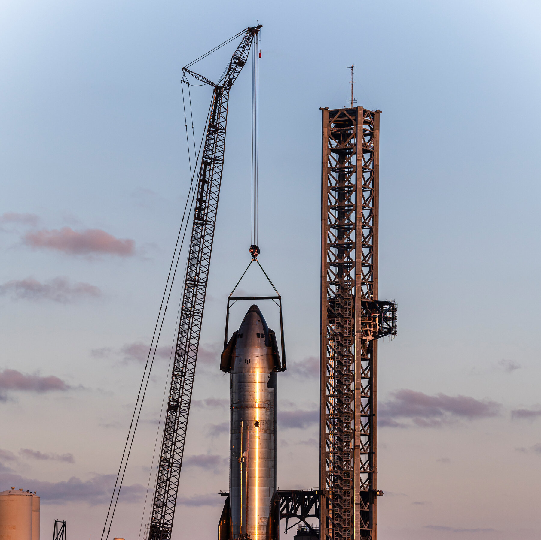 Elon Musk’s SpaceX Files to Go Public, Setting Stage for Huge I.P.O.