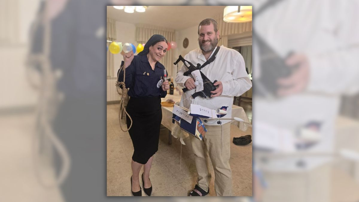 Real image of Israeli politician dressed as death penalty bill before it became law spreads online