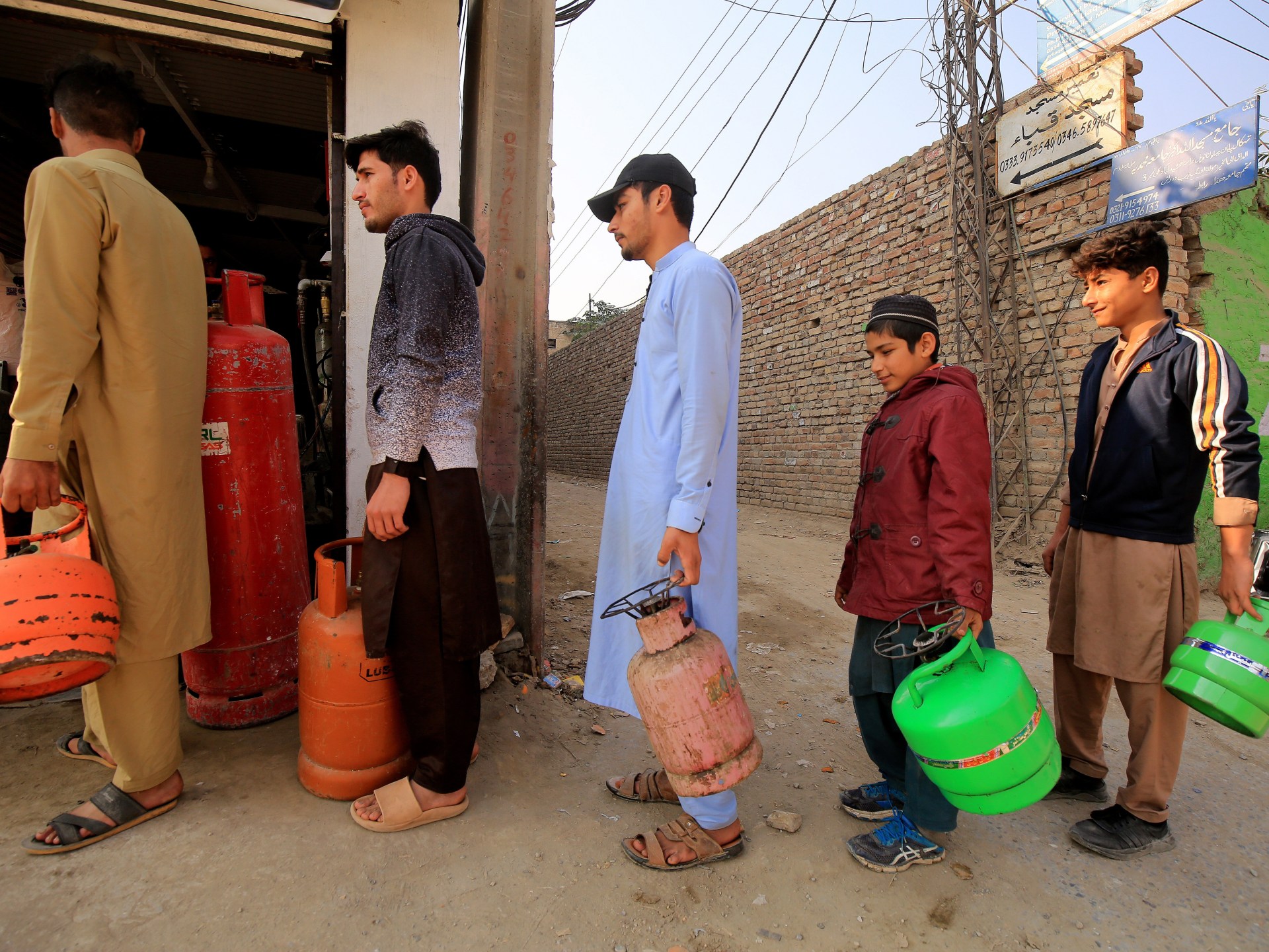 How war on Iran turned Pakistan’s LNG surplus into a looming shortage