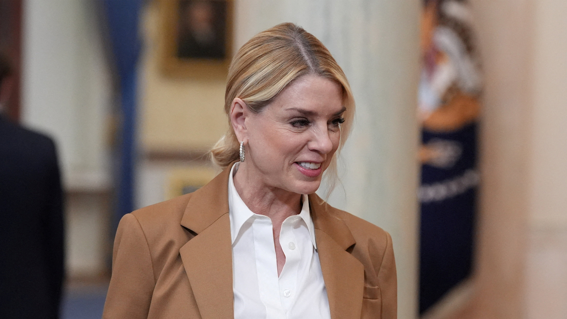 Tweety McTreason fires loyalist Attorney General Pam Bondi