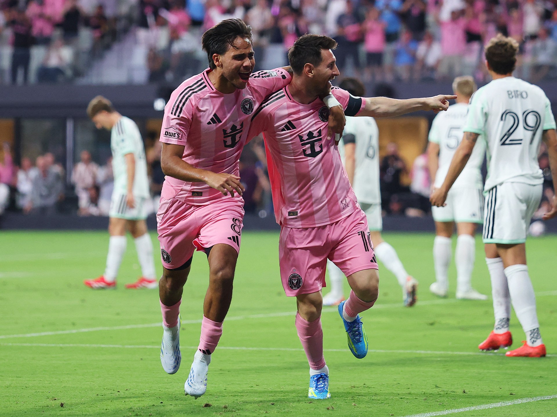 Messi scores as Inter Miami open new stadium with a draw in the MLS