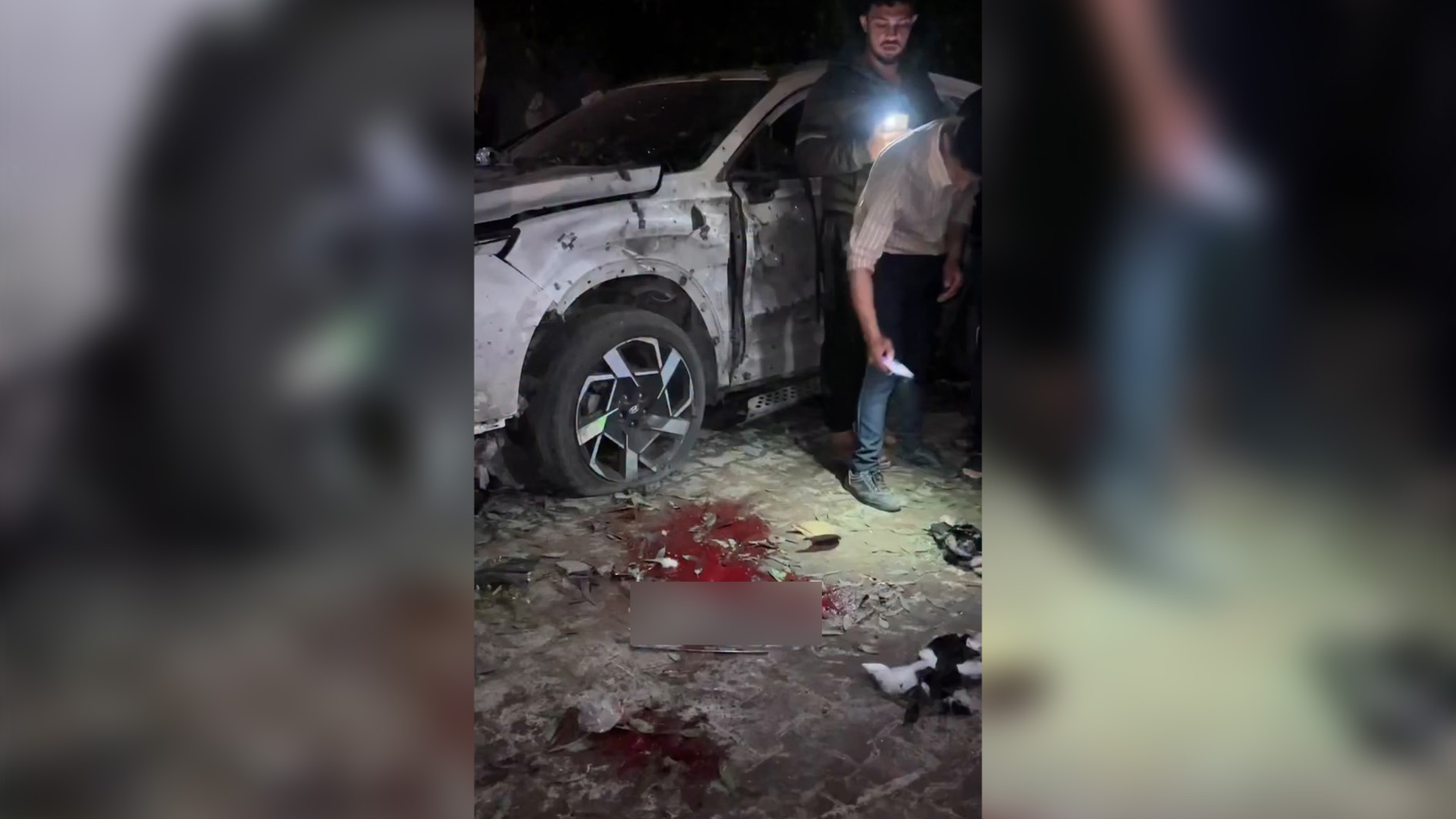 Israeli air strike hits crowd in Gaza City